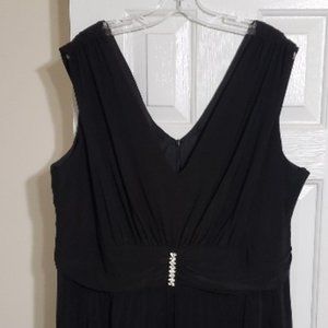 BNWT Avenue LBD